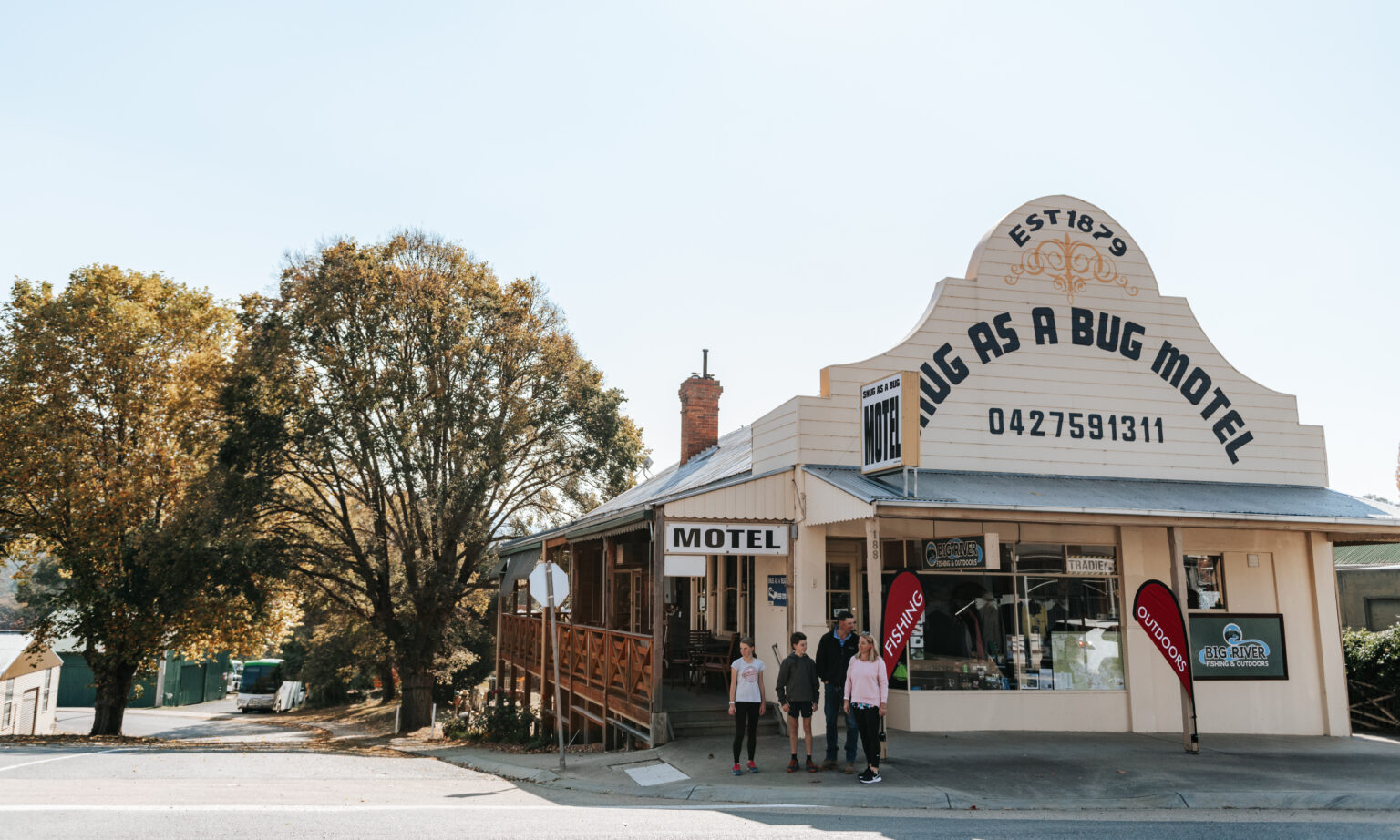 Family visiting Snug as a Bug Motel Omeo