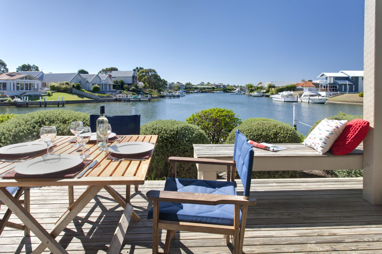 Captains Cove Waterfront Apartments Paynesville